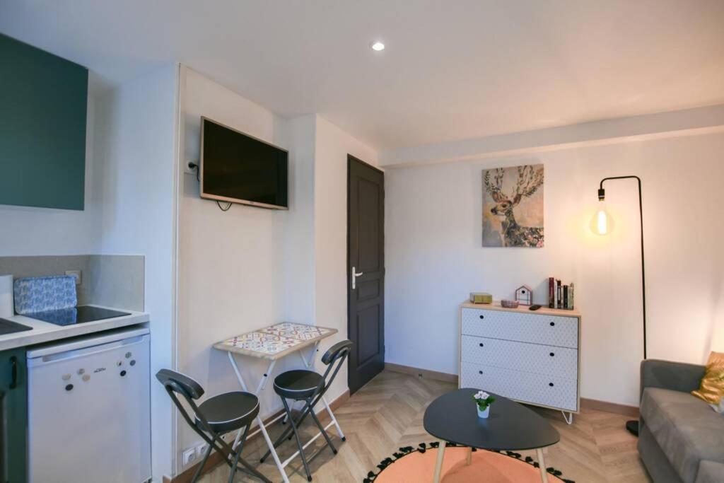 Instant Fleury, Studio Cosy Avec Jardin Secret Barbizon Eksteriør bilde